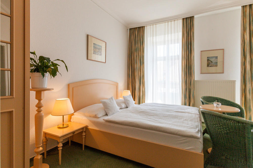 Hotel Villa Auguste Viktoria Heringsdorf  Pokoj fotografie
