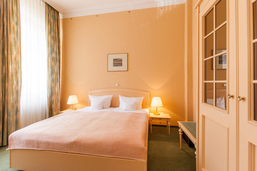 Hotel Villa Auguste Viktoria Heringsdorf  Pokoj fotografie