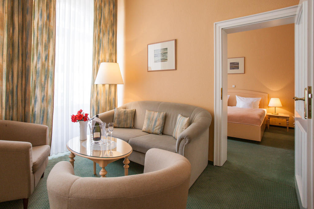 Hotel Villa Auguste Viktoria Heringsdorf  Pokoj fotografie