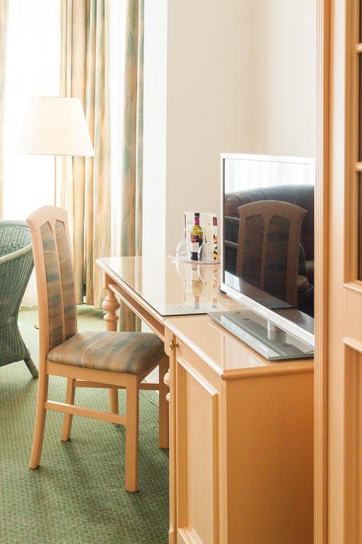 Hotel Villa Auguste Viktoria Heringsdorf  Pokoj fotografie